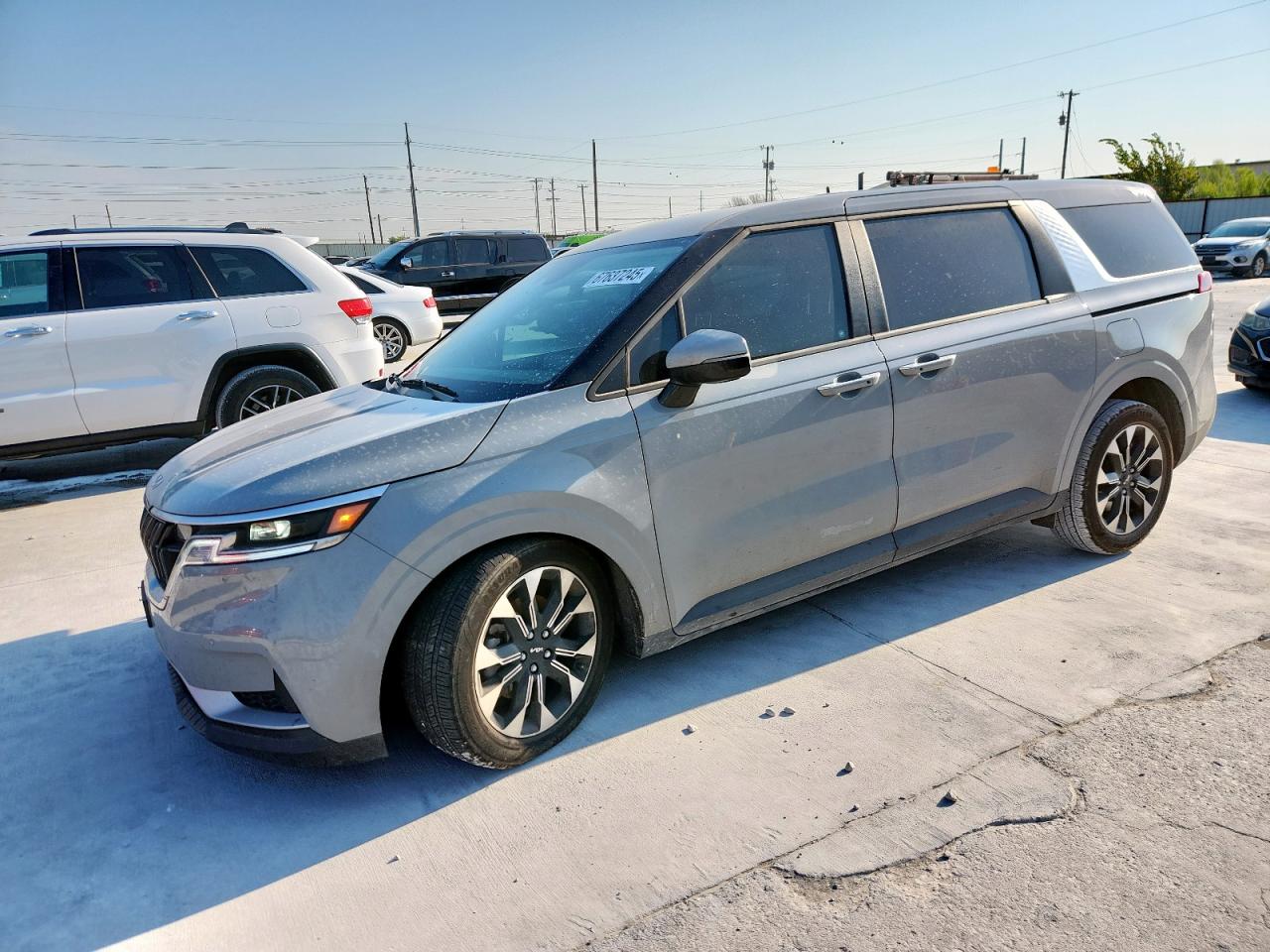 KIA CARNIVAL E 2024