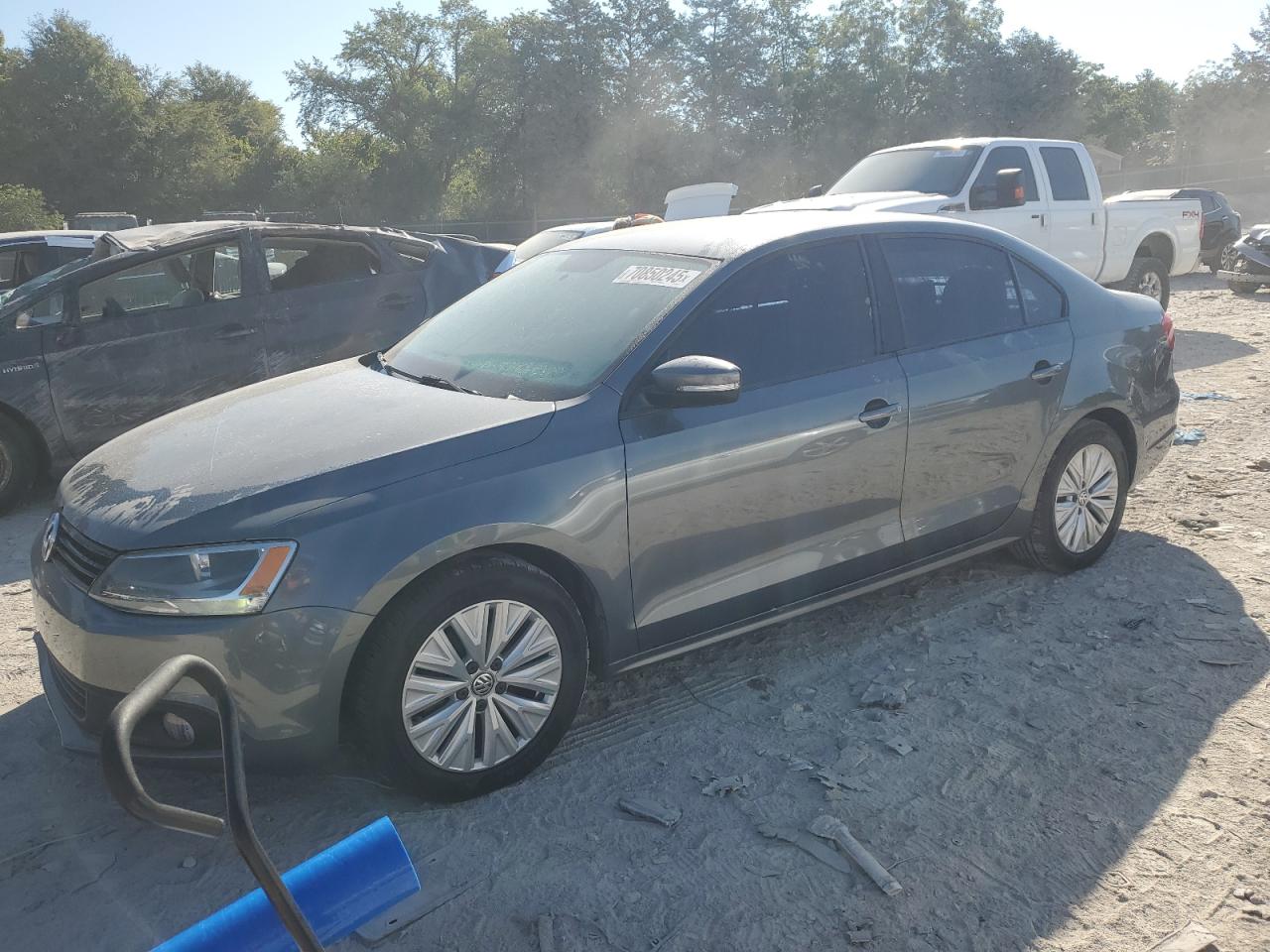 VOLKSWAGEN JETTA SE 2012