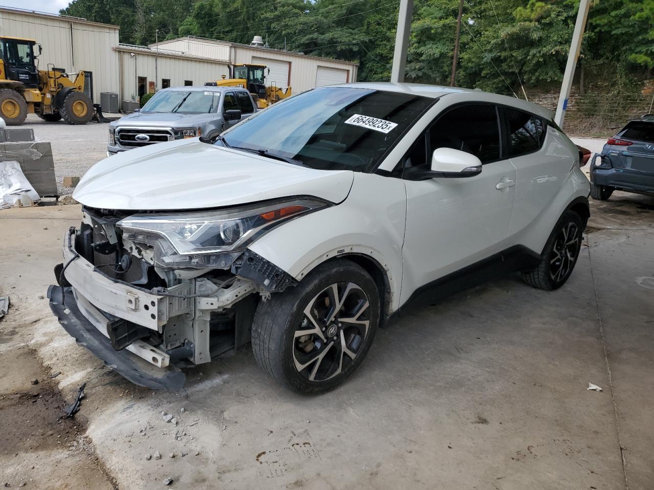 TOYOTA C-HR XLE 2018