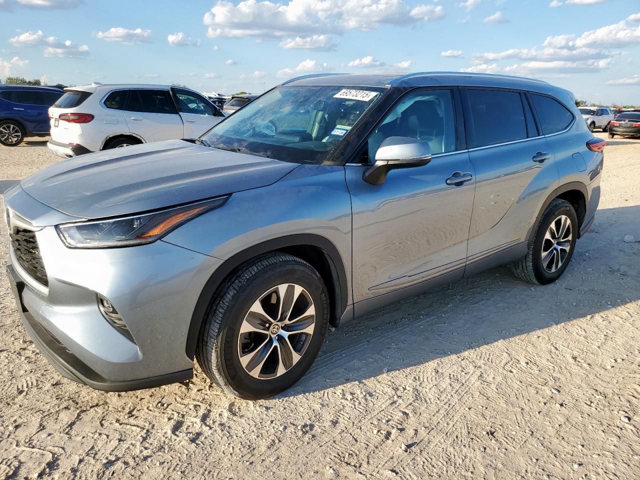 TOYOTA HIGHLANDER 2021