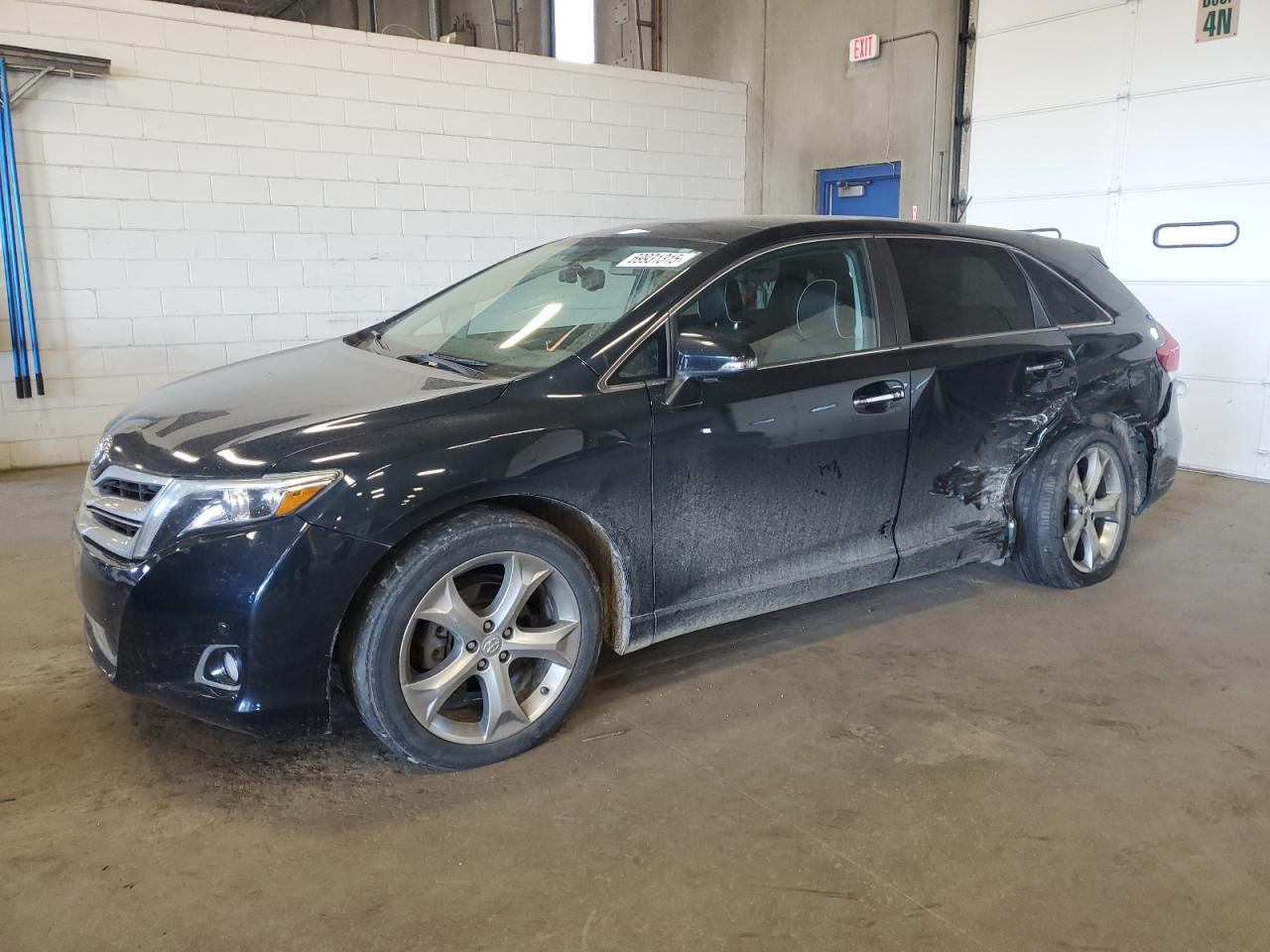 TOYOTA VENZA LE 2014