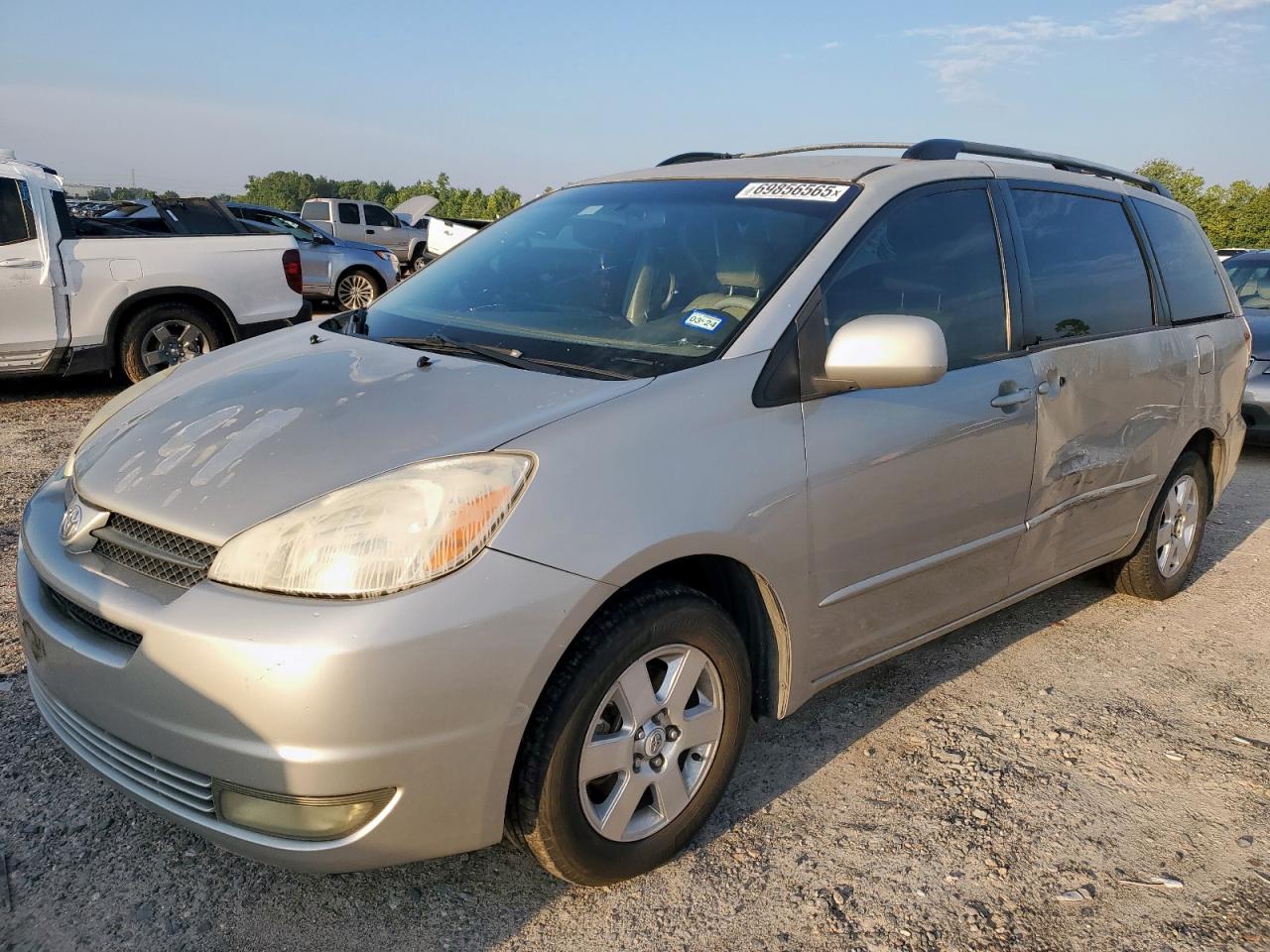 TOYOTA SIENNA XLE 2004