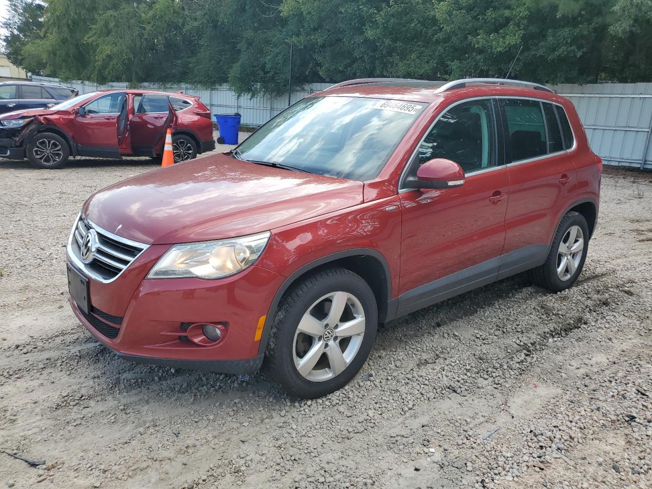 VOLKSWAGEN TIGUAN S 2010