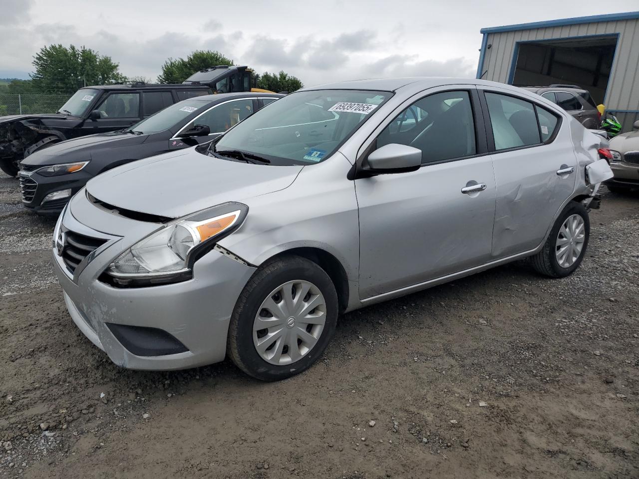 NISSAN VERSA 2016