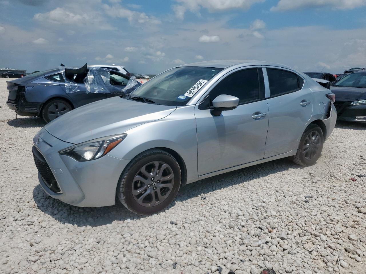 TOYOTA YARIS L 2019