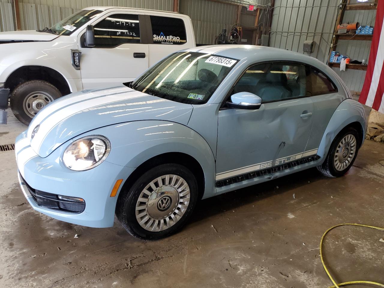 VOLKSWAGEN BEETLE 2014