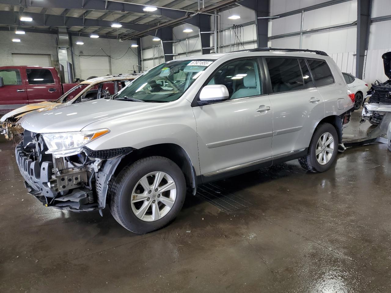 TOYOTA HIGHLANDER 2013