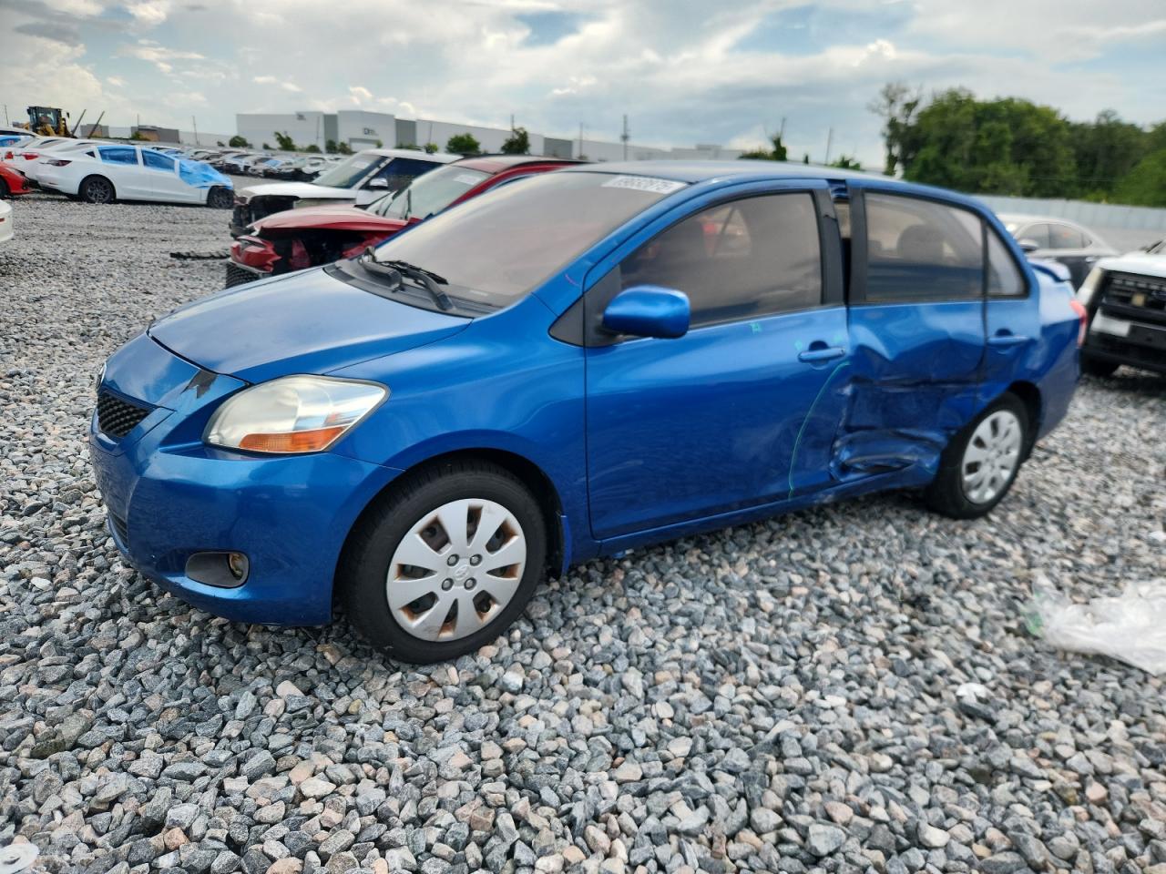 TOYOTA YARIS 2011