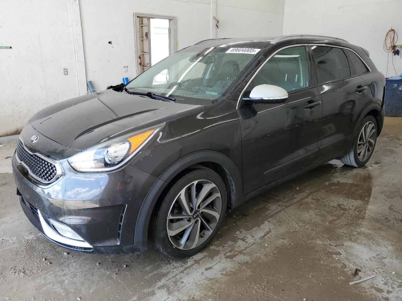 KIA NIRO TOURI 2018
