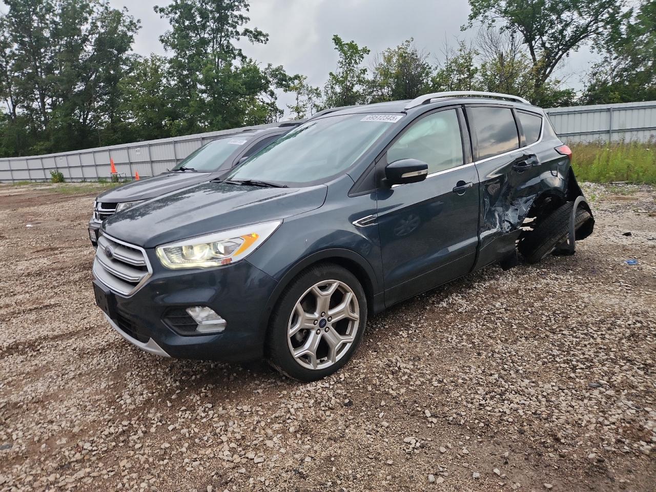 FORD ESCAPE TITANIUM 2019