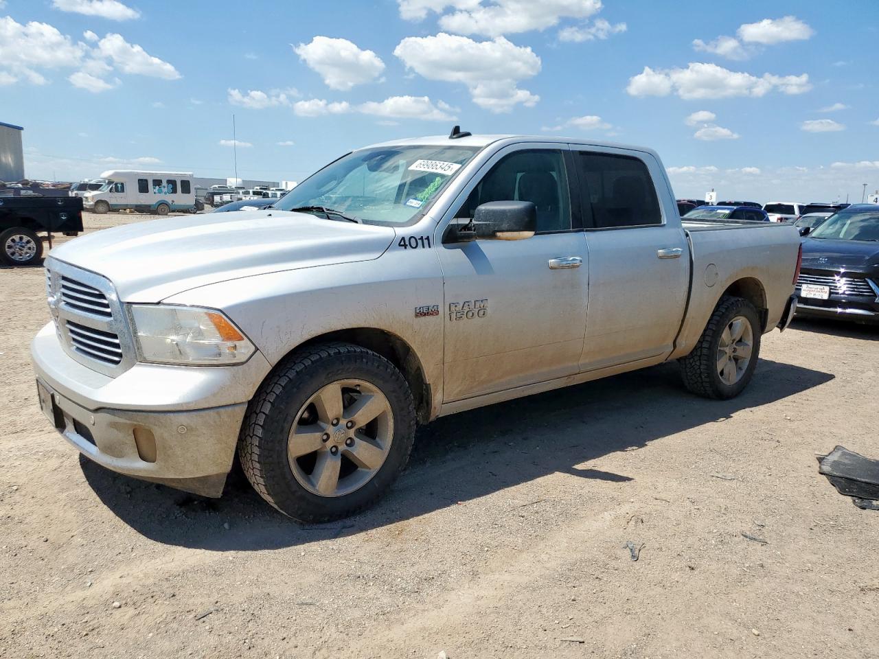 RAM 1500 SLT 2017