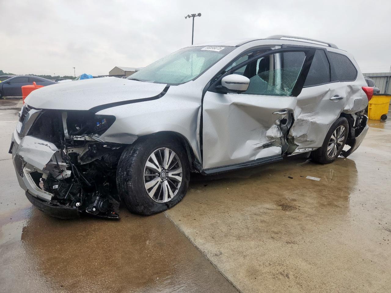 NISSAN PATHFINDER 2019