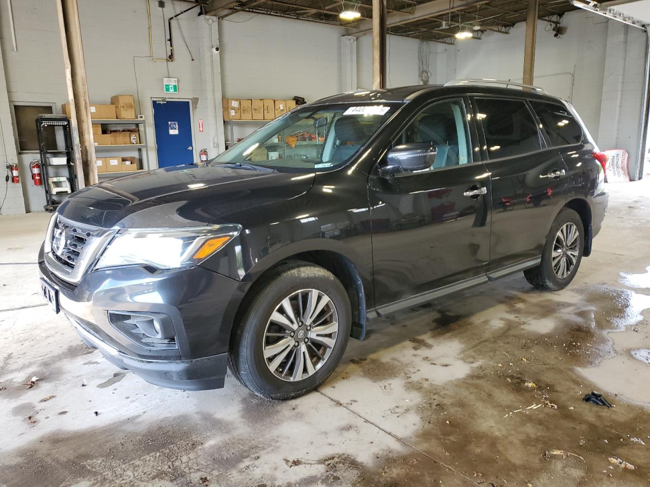 NISSAN PATHFINDER 2017