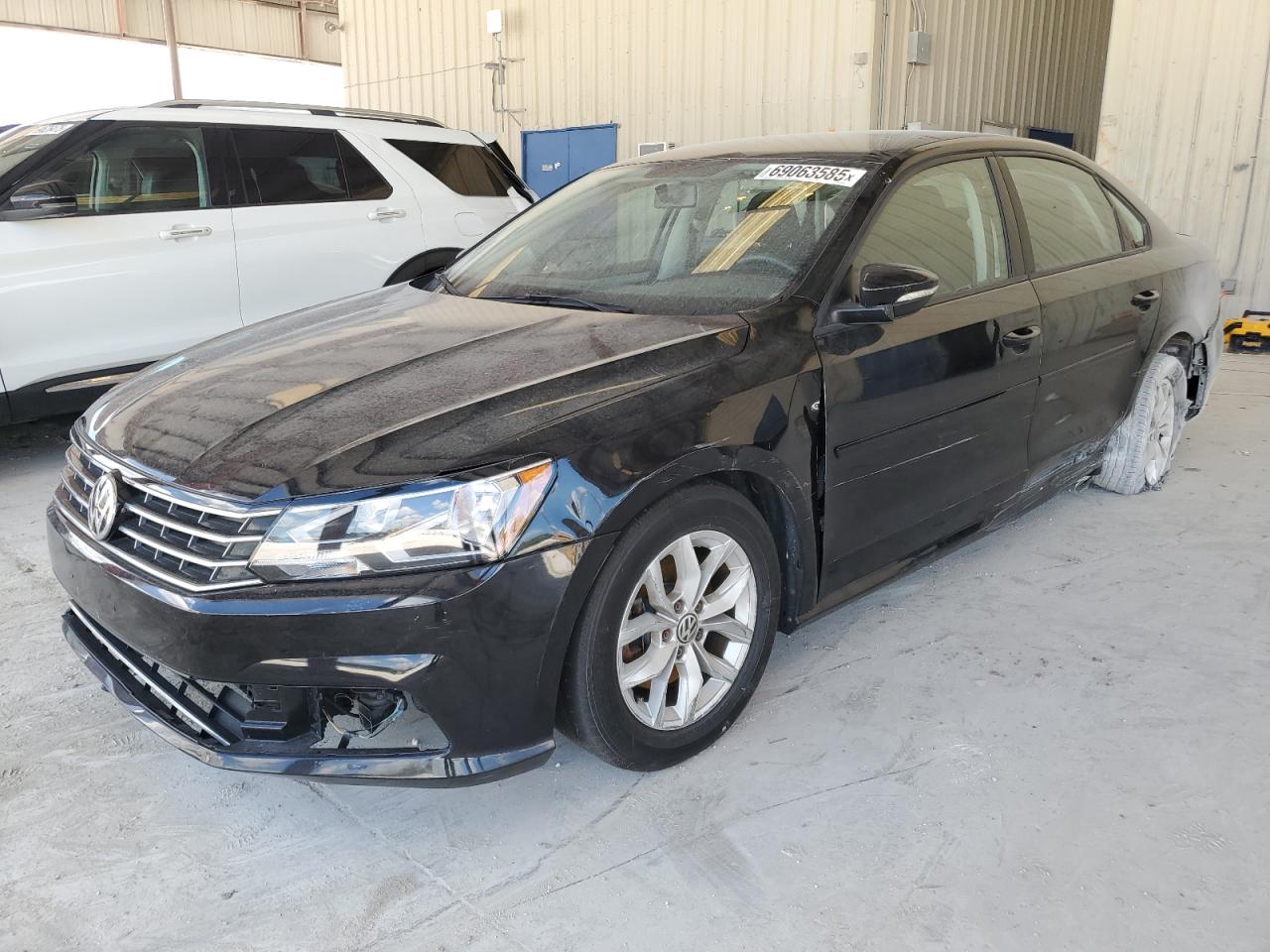 VOLKSWAGEN PASSAT S 2018