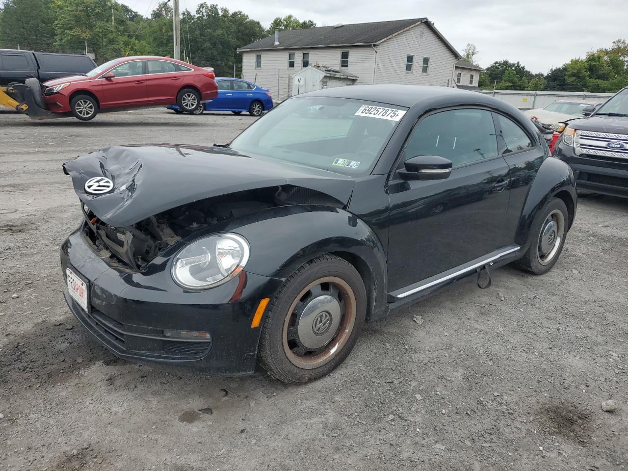 VOLKSWAGEN BEETLE 2012