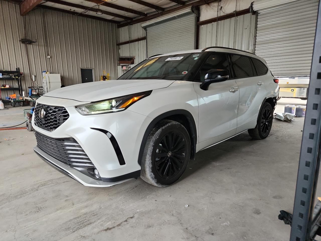 TOYOTA HIGHLANDER 2023