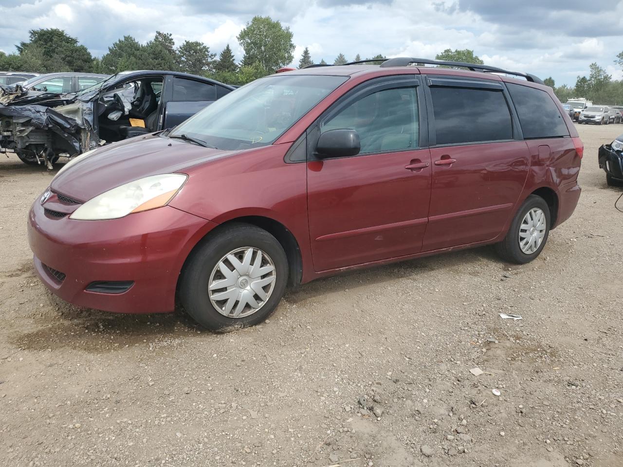 TOYOTA SIENNA CE 2009