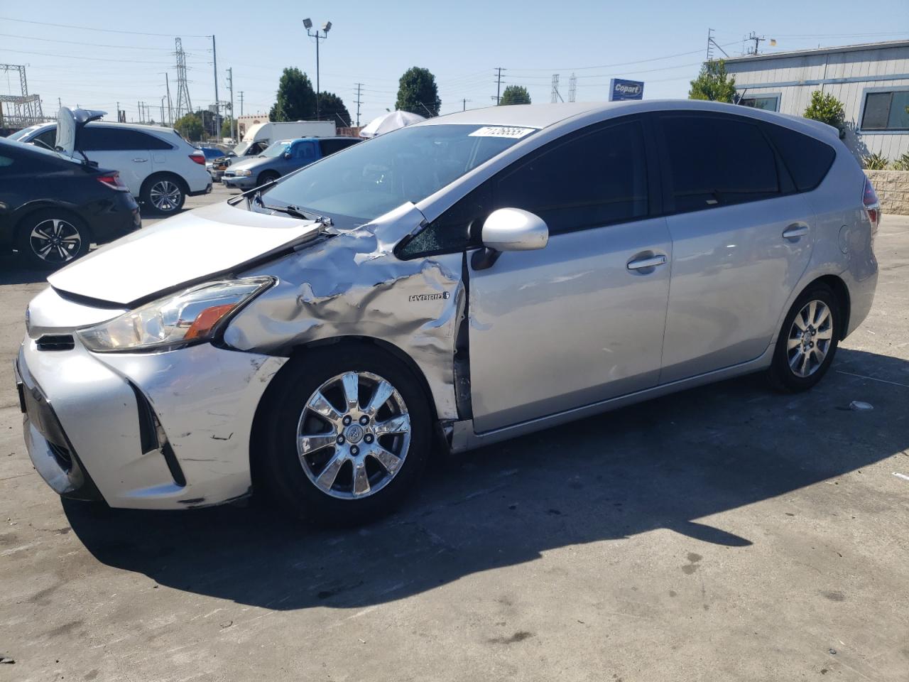 TOYOTA PRIUS V 2017