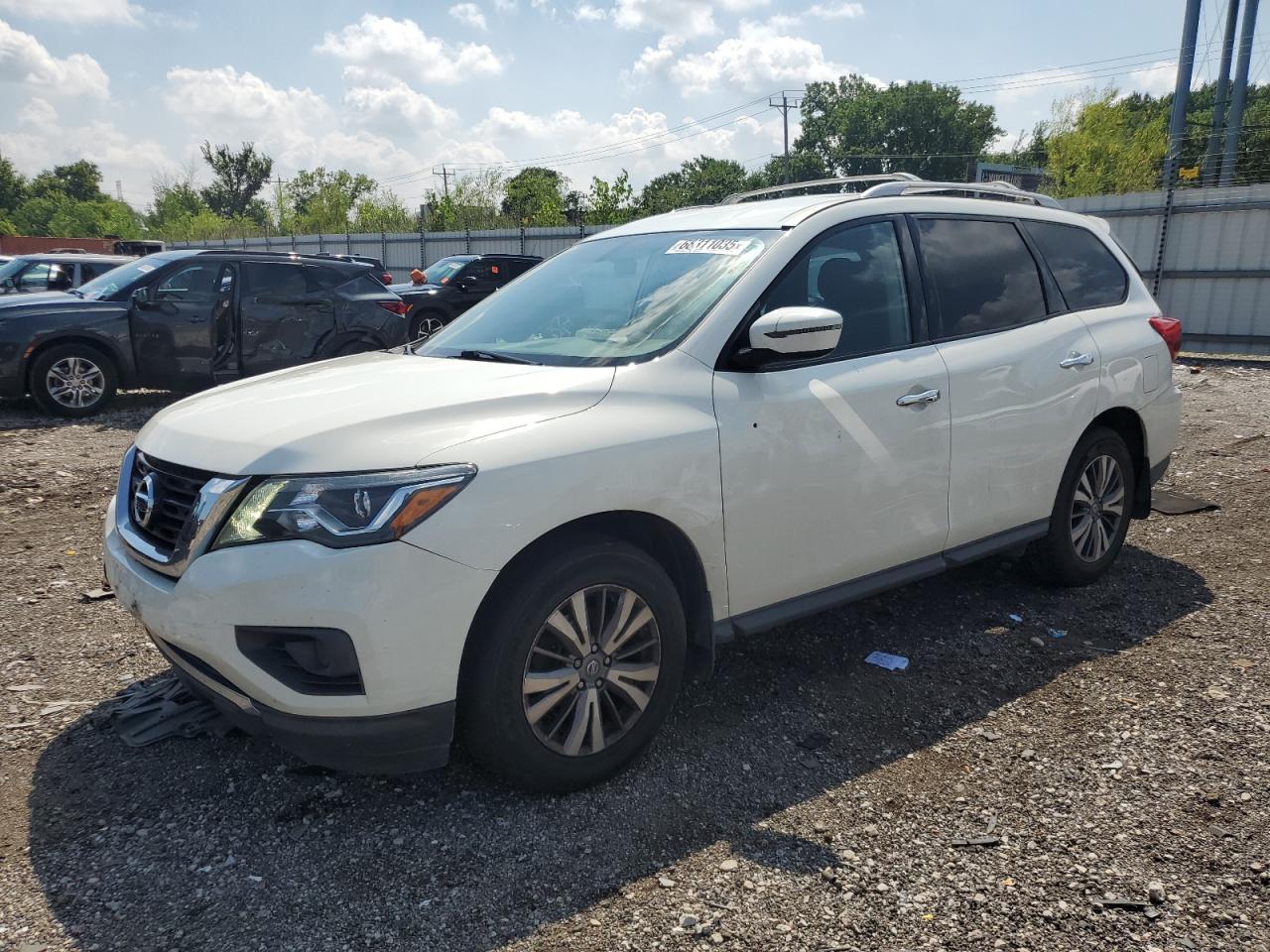 NISSAN PATHFINDER 2019