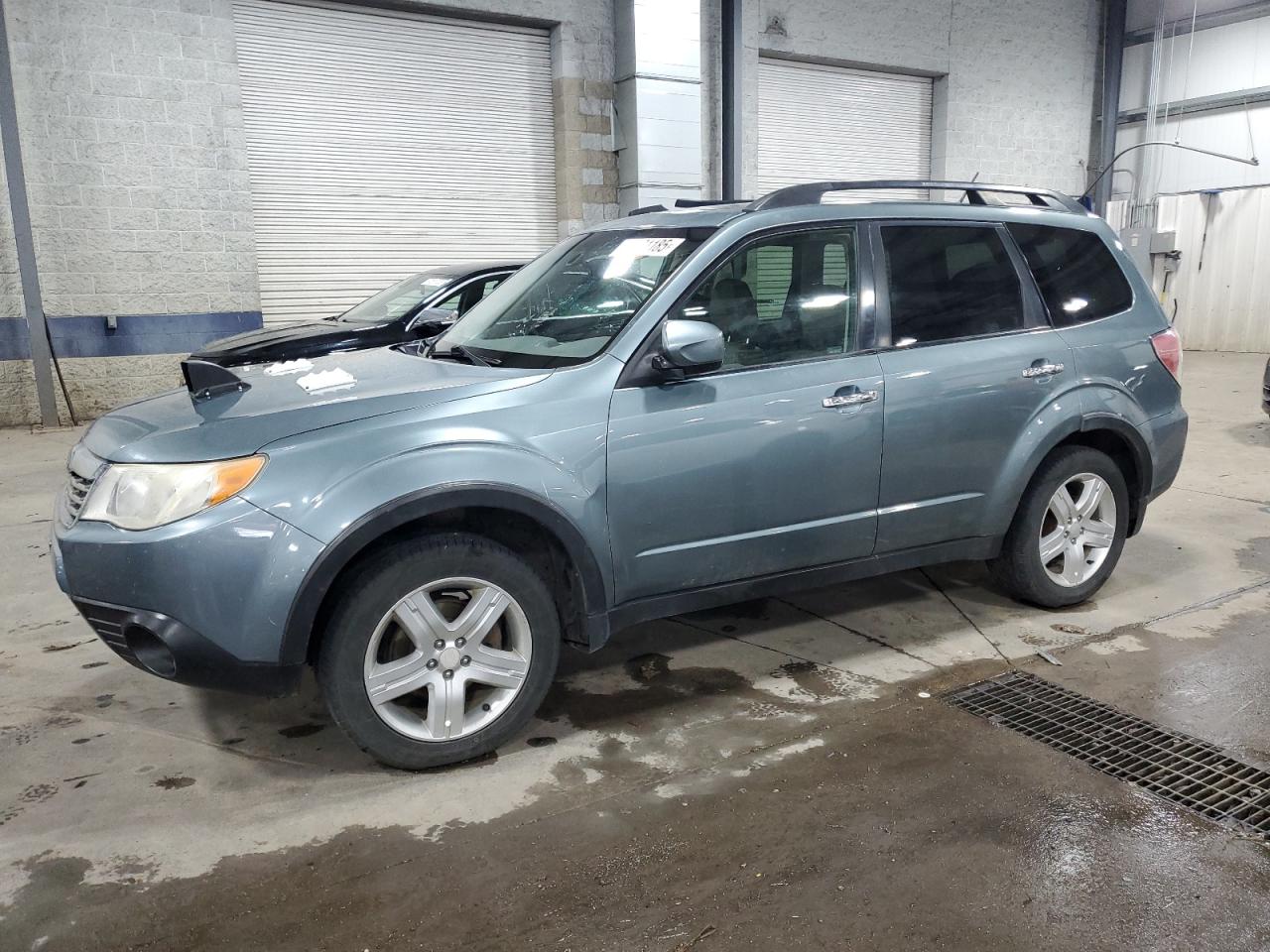 SUBARU FORESTER 2 2009