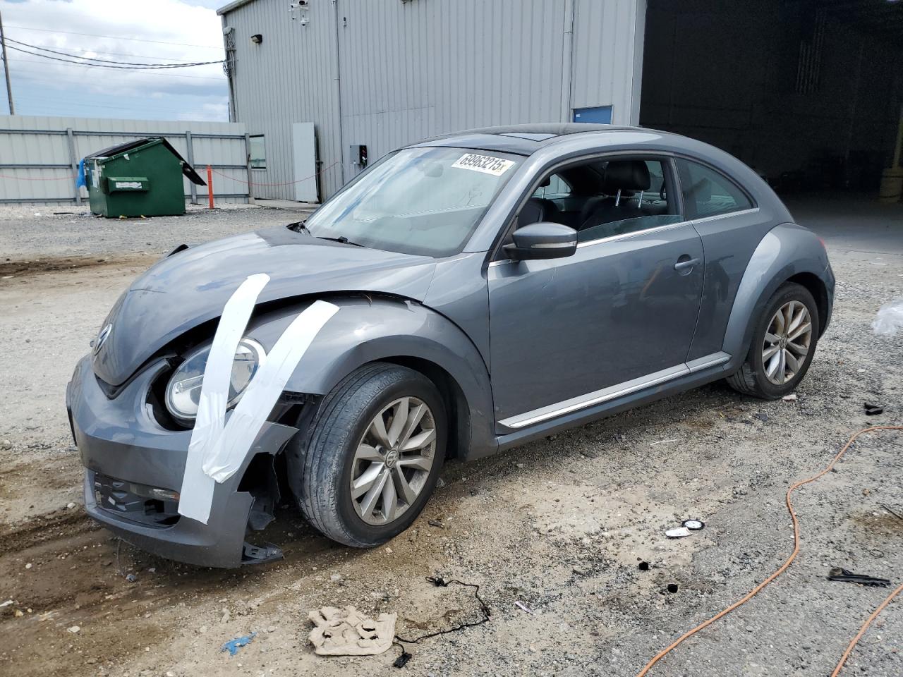 VOLKSWAGEN BEETLE 2013