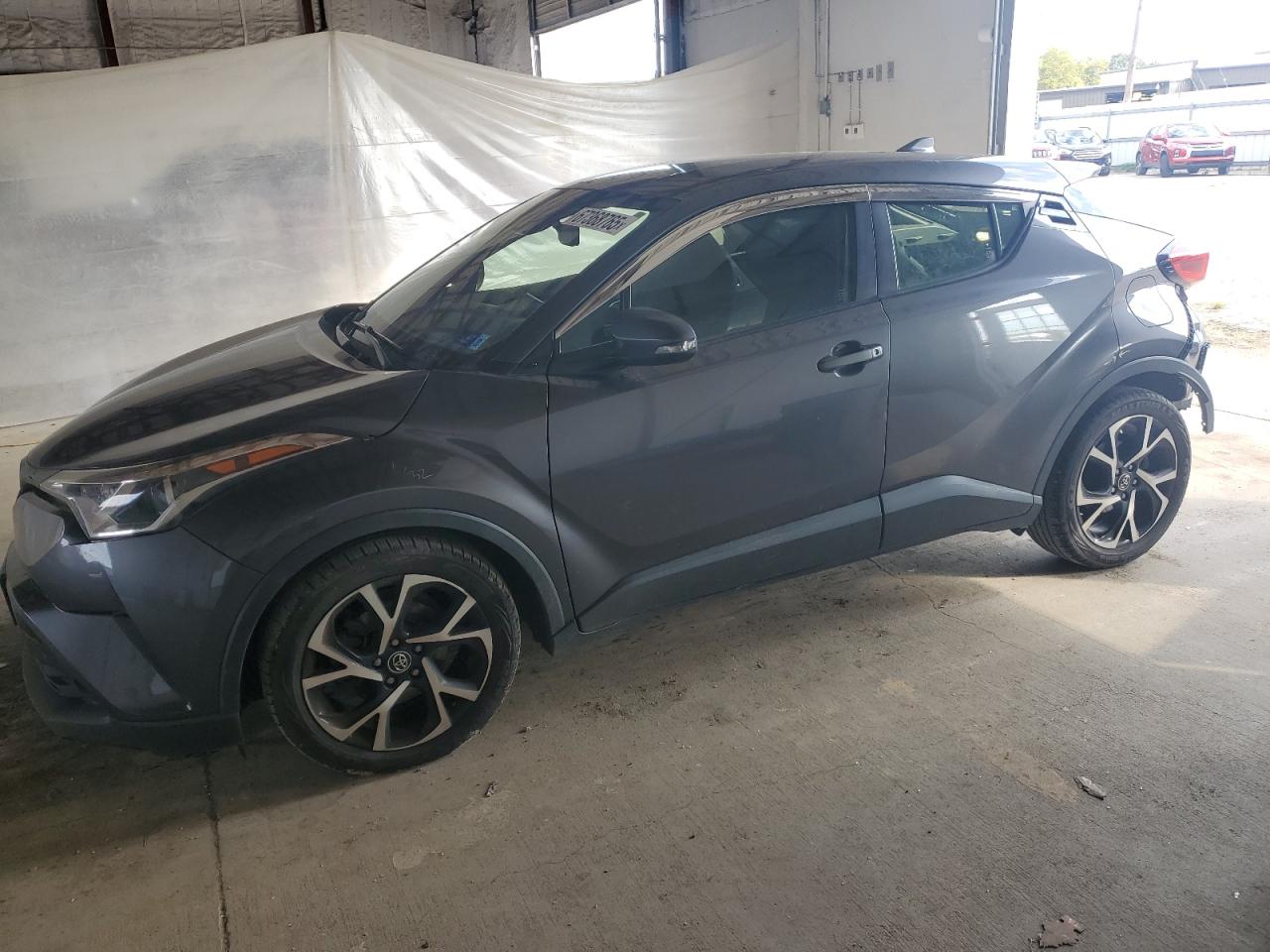 TOYOTA C-HR XLE 2018