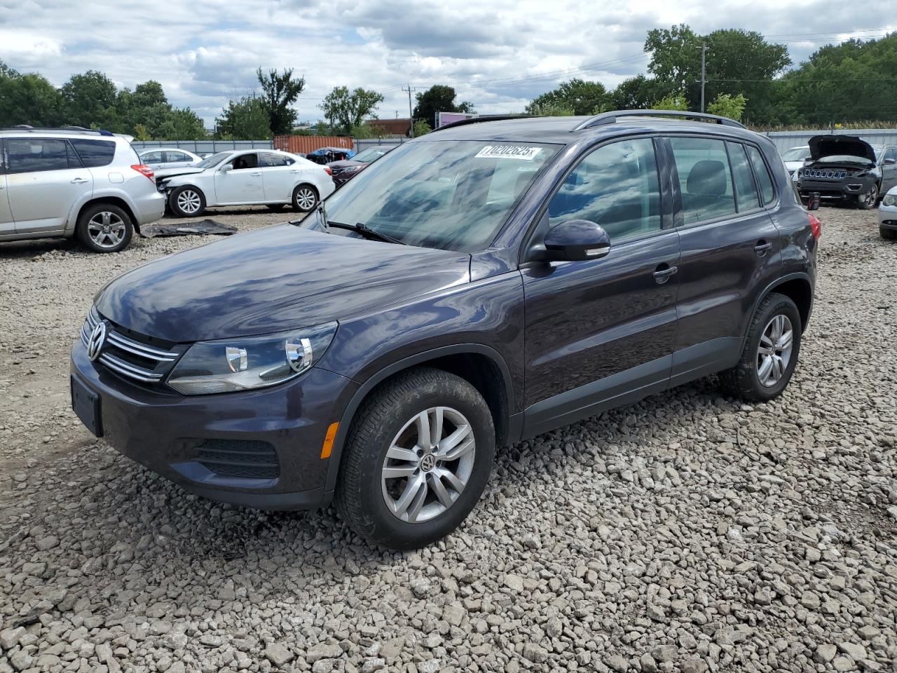 VOLKSWAGEN TIGUAN S 2016