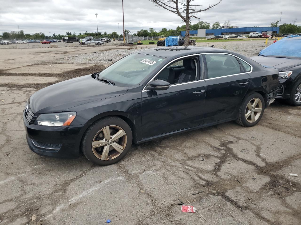 VOLKSWAGEN PASSAT SE 2012
