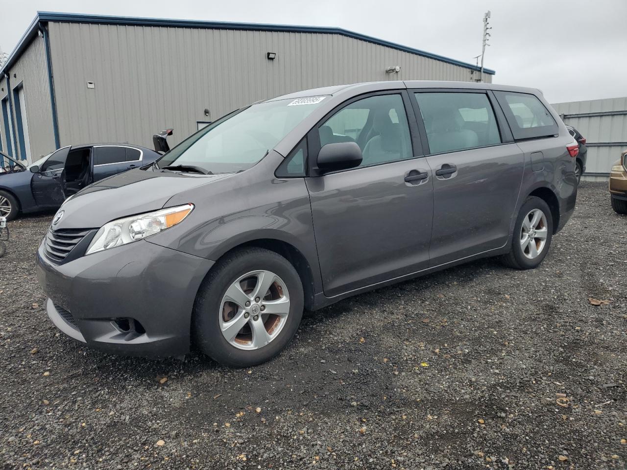 TOYOTA SIENNA 2017