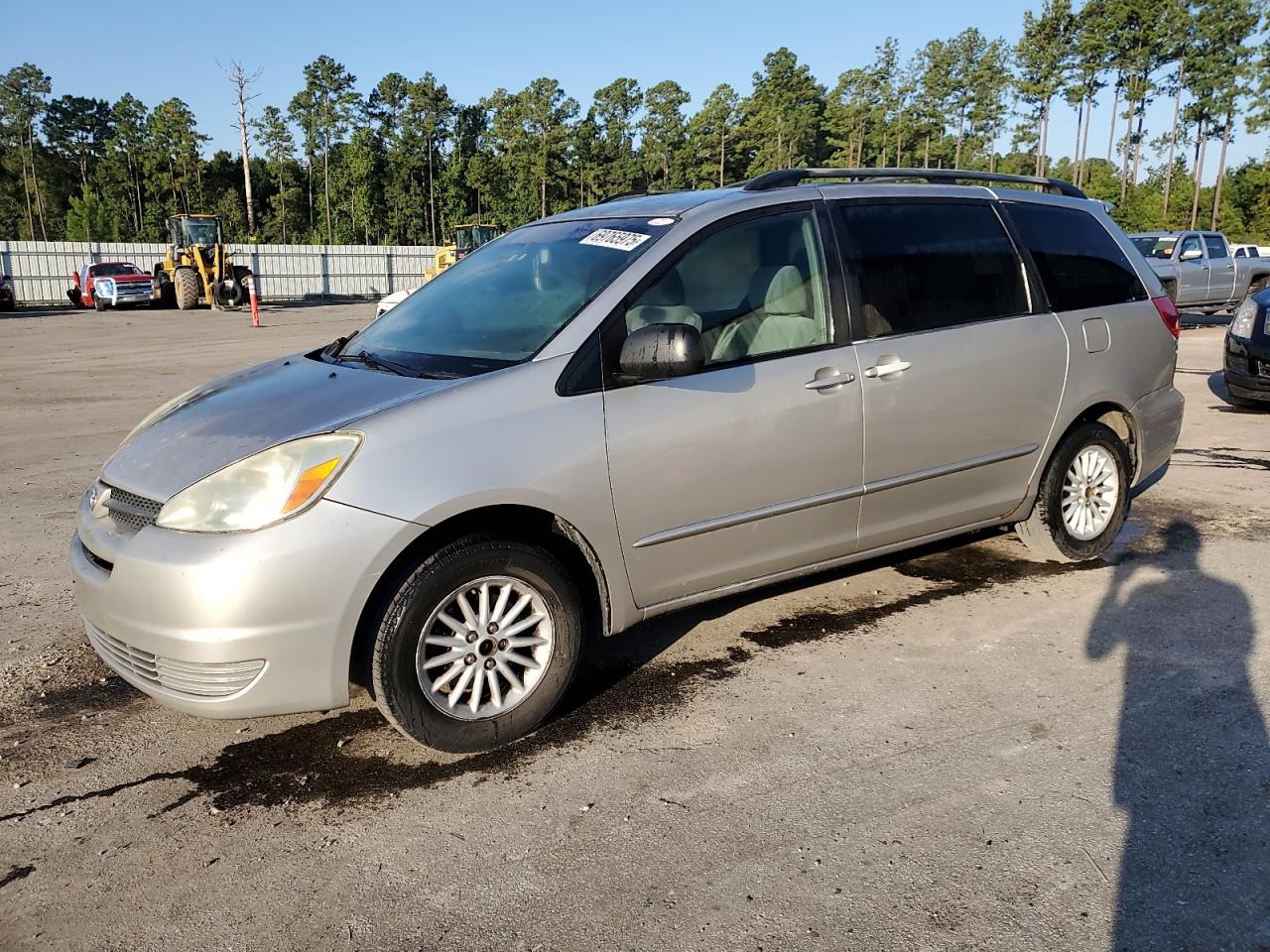 TOYOTA SIENNA CE 2004