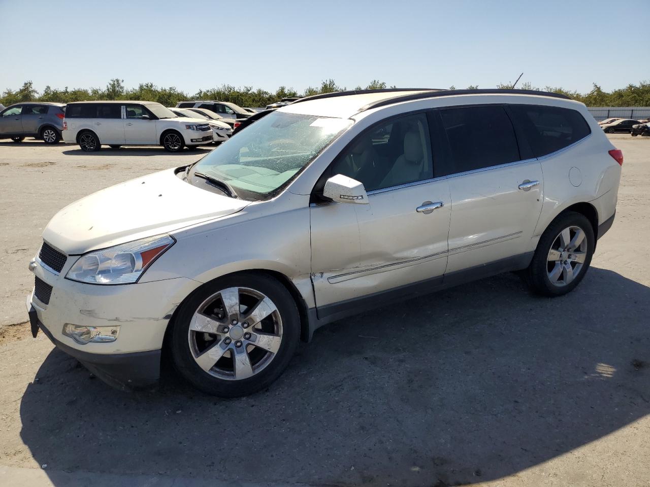 CHEVROLET TRAVERSE L 2011