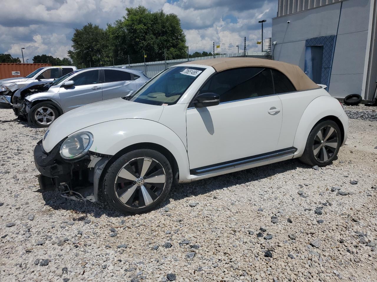 VOLKSWAGEN BEETLE TUR 2013