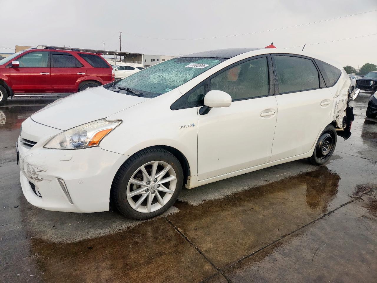 TOYOTA PRIUS V 2012