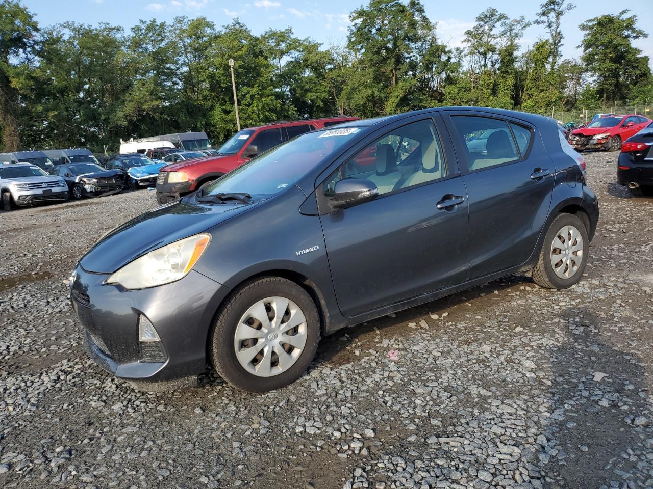 TOYOTA PRIUS C 2013