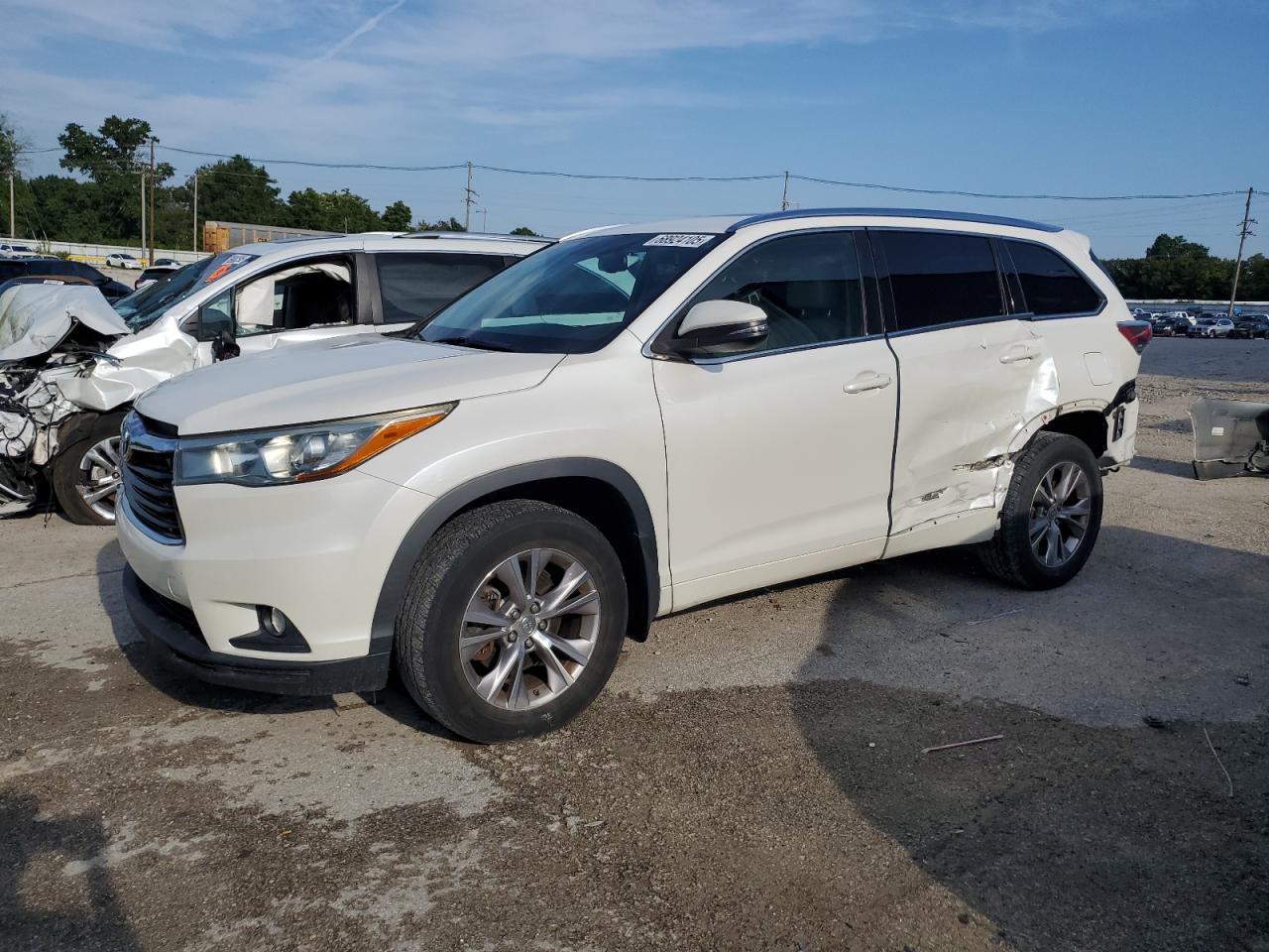 TOYOTA HIGHLANDER 2015