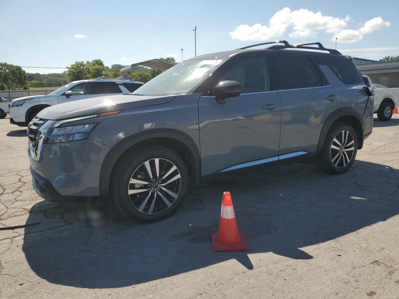 NISSAN PATHFINDER 2025