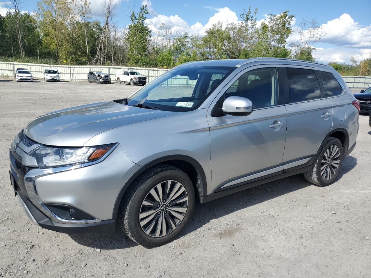 MITSUBISHI OUTLANDER 2020