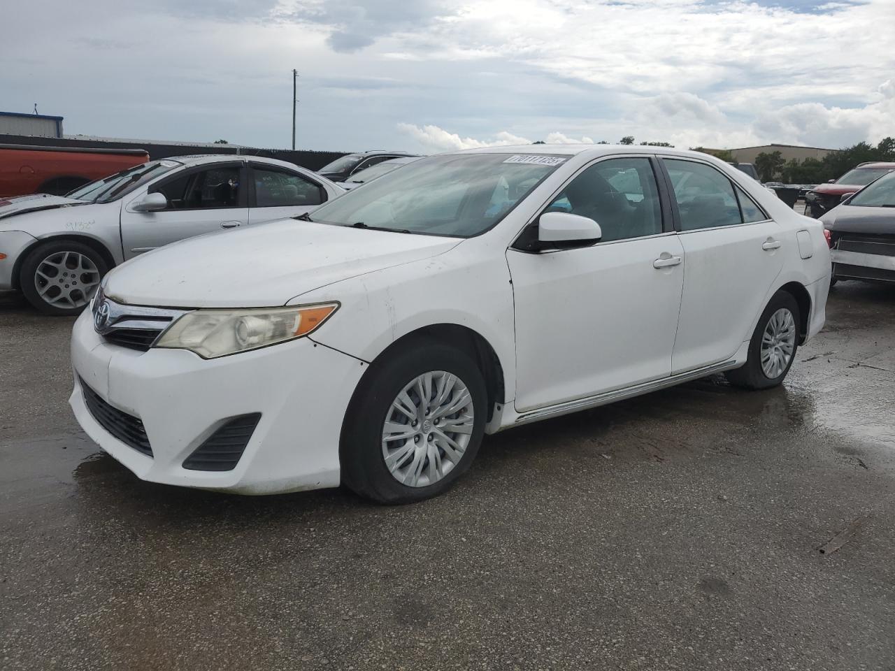 TOYOTA CAMRY HYBR 2012
