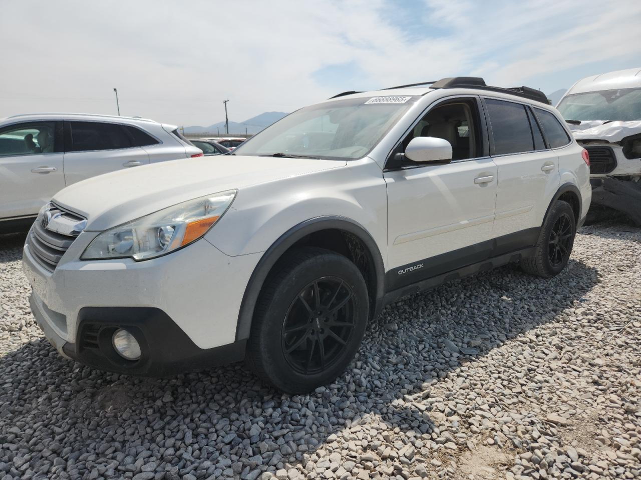 SUBARU OUTBACK 3. 2014