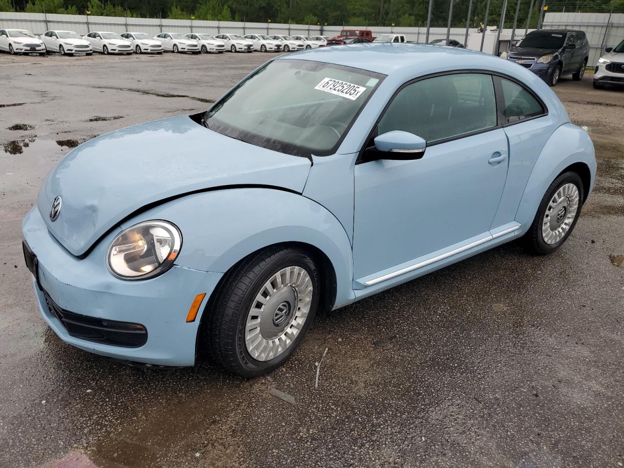VOLKSWAGEN BEETLE 2014