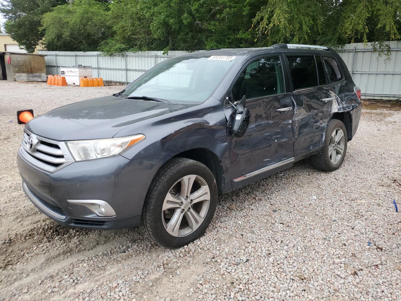 TOYOTA HIGHLANDER 2013