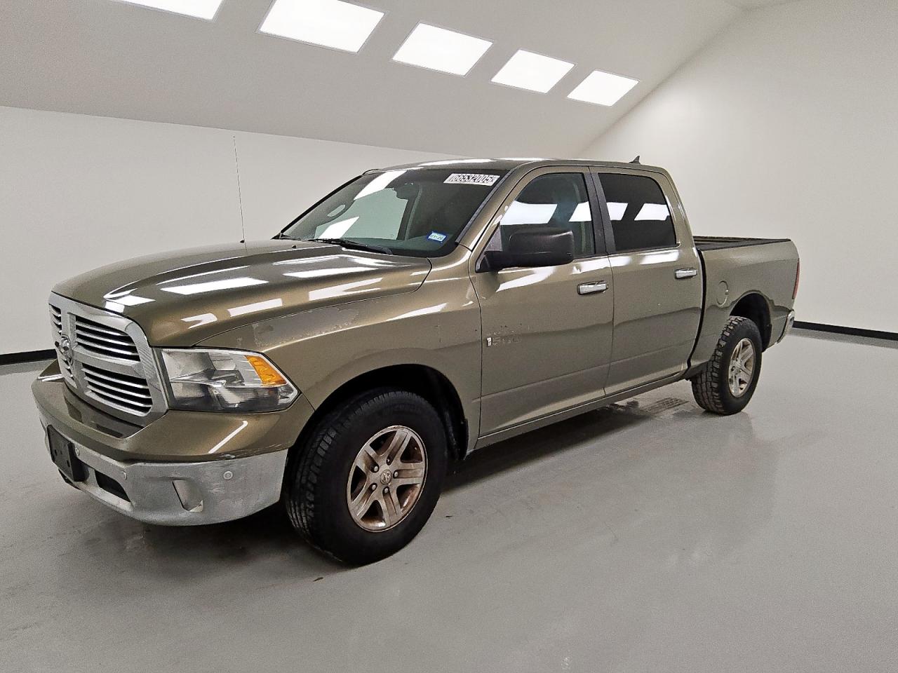 RAM 1500 SLT 2014