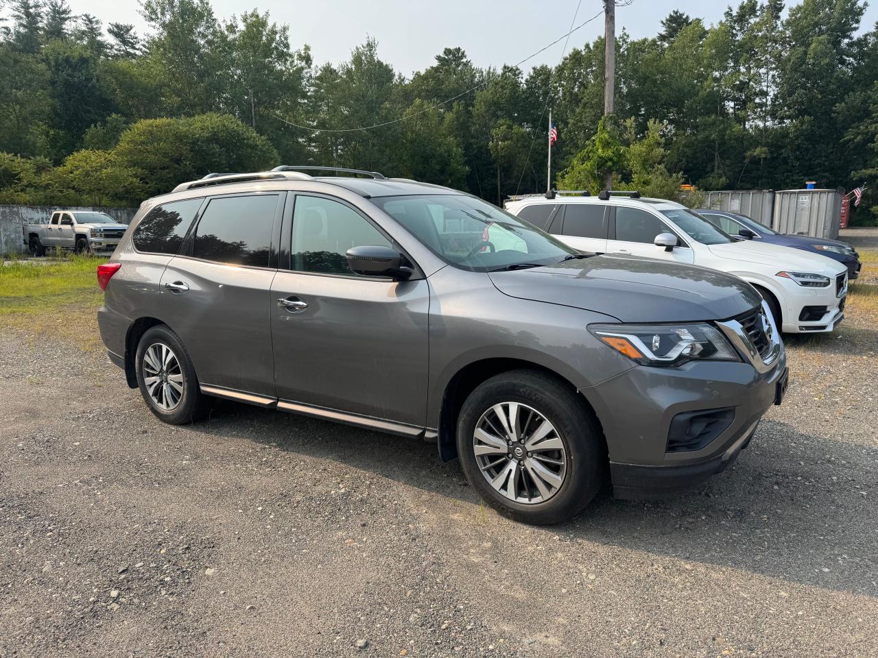 NISSAN PATHFINDER 2017