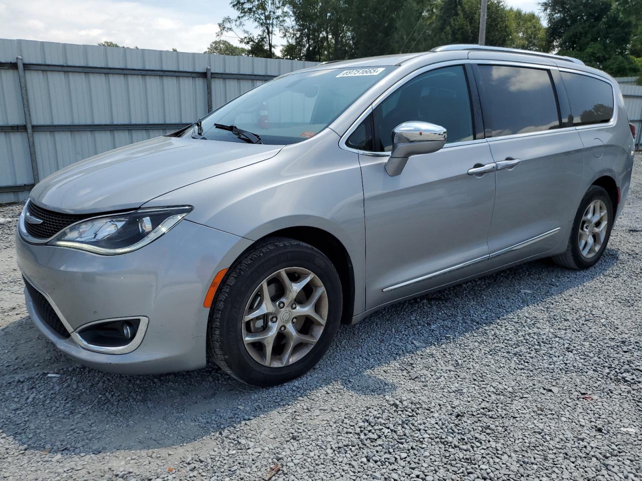 CHRYSLER PACIFICA LIMITED 2017
