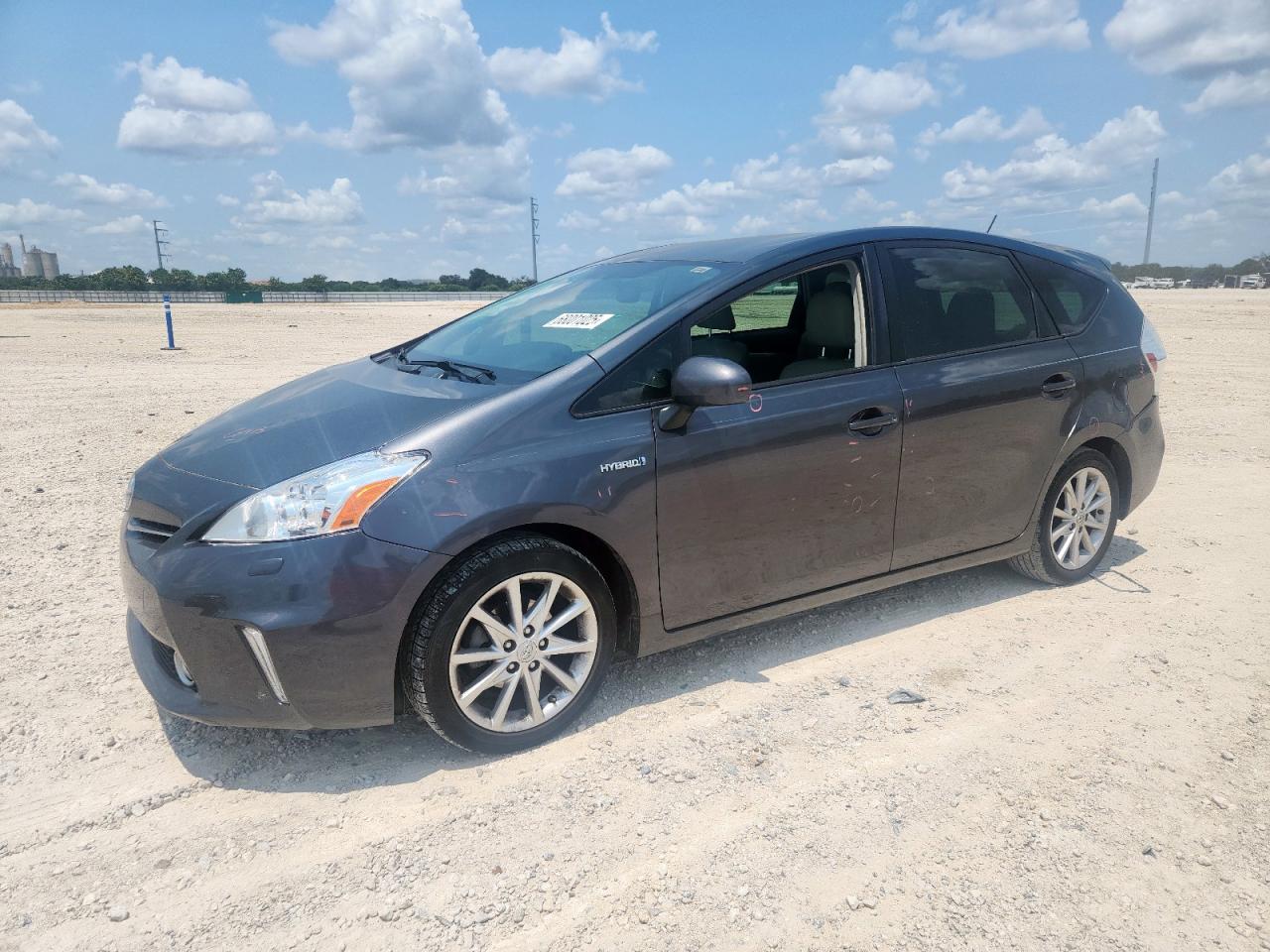 TOYOTA PRIUS V 2014