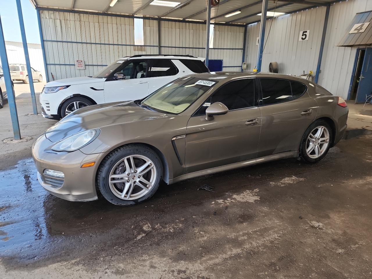 PORSCHE PANAMERA 2 2011