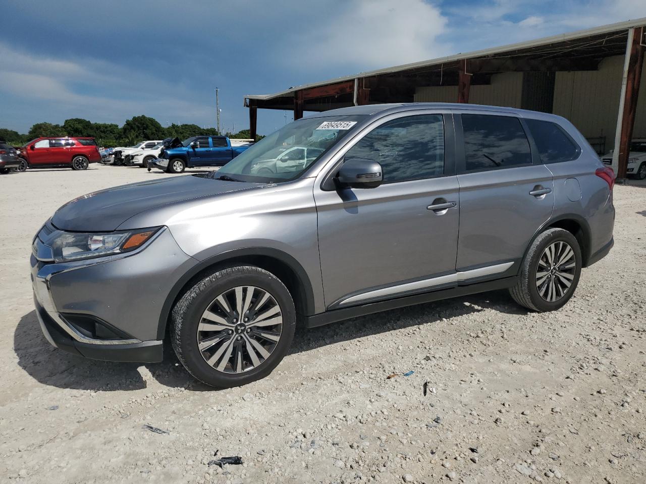 MITSUBISHI OUTLANDER SE 2019