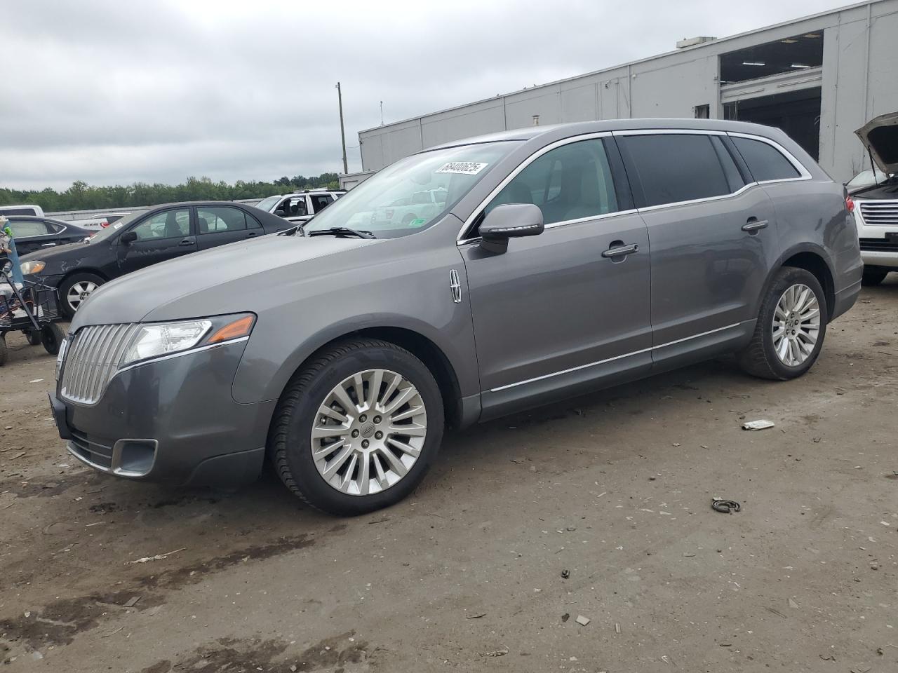 LINCOLN MKT 2010