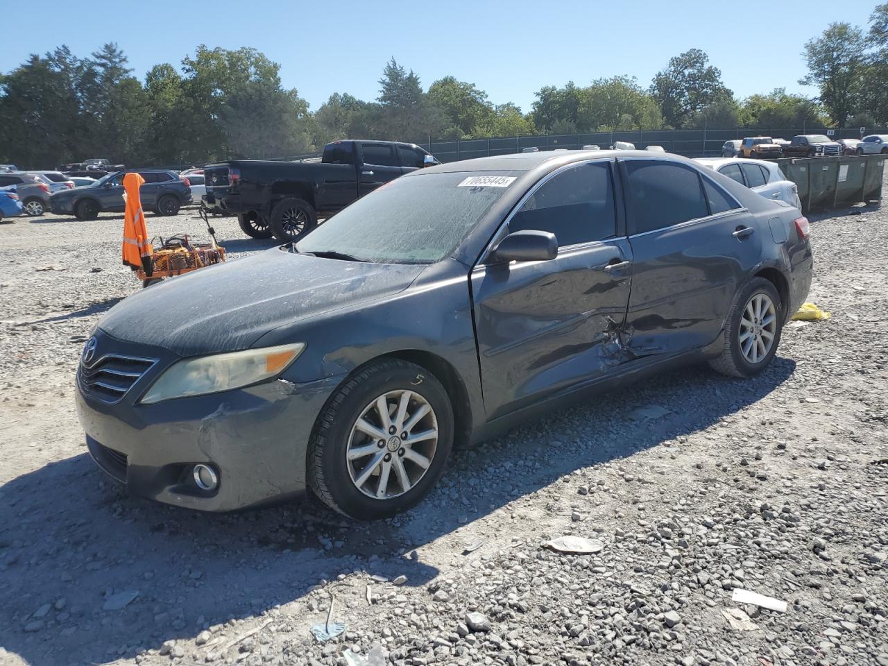 TOYOTA CAMRY BASE 2011