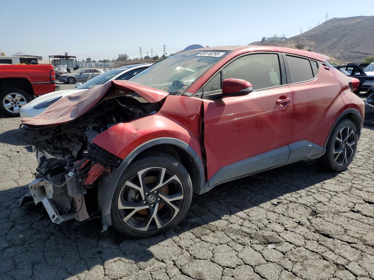TOYOTA C-HR XLE 2021